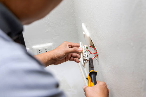 Electrical Outlet Repair in March Ar, CA